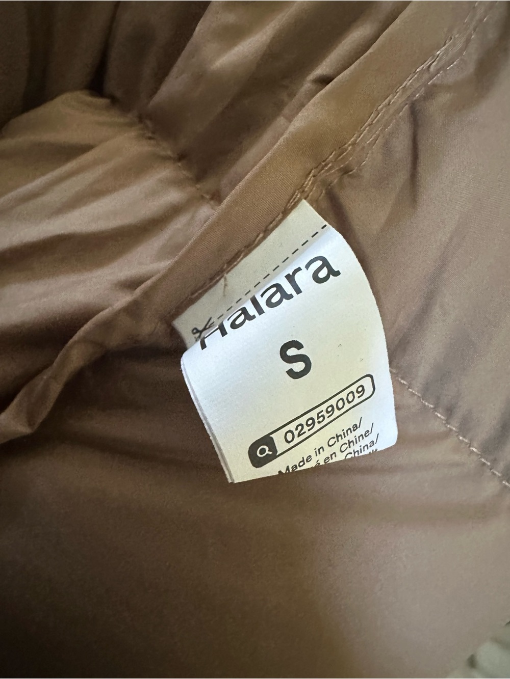 Halara Cropped Puffer Jacket in Taupe size S NWOT - Picture 11 of 12